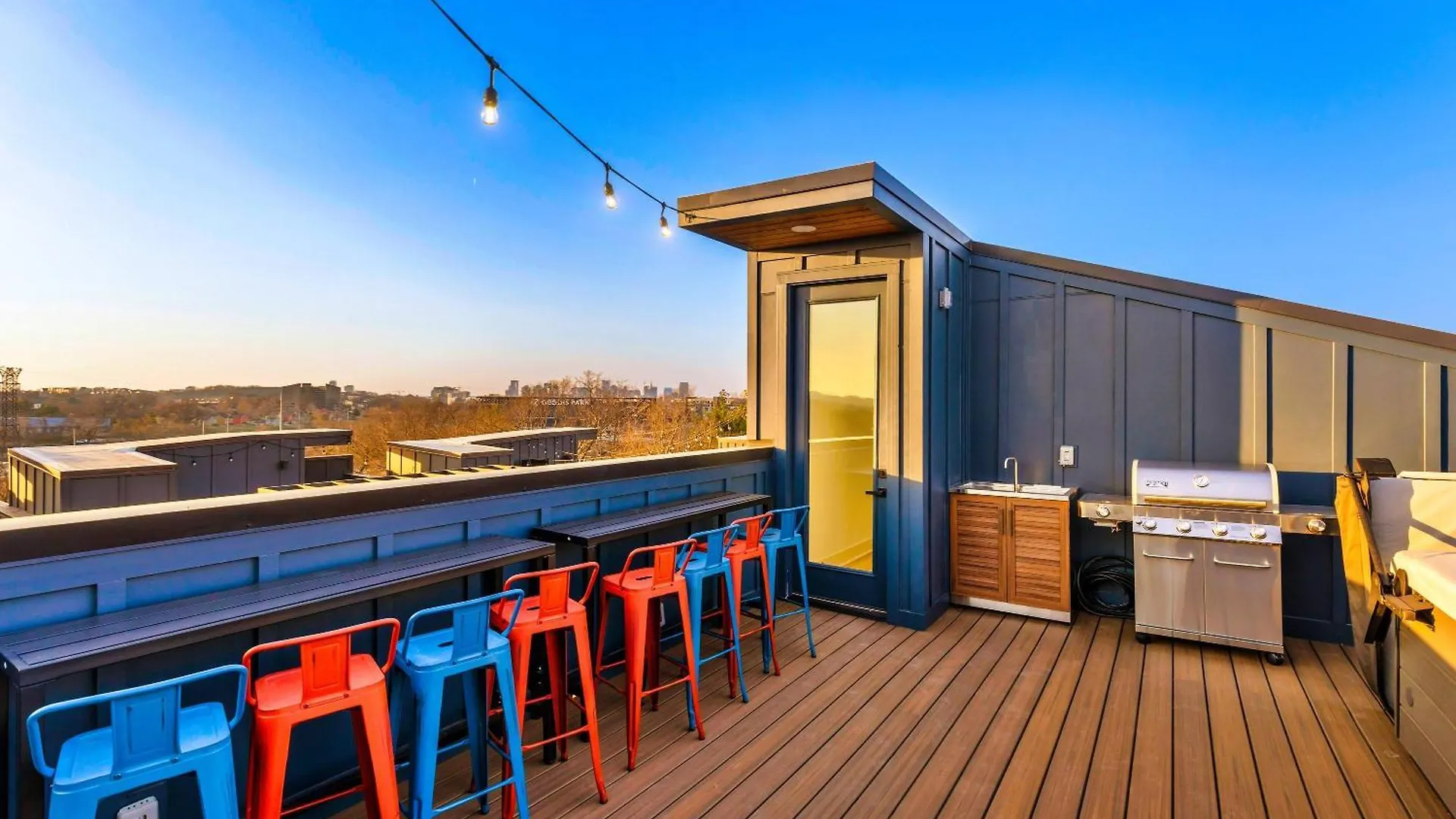 Luxury Hot Tub & Rooftop Deck Downtown Nashville Hébergement de vacances