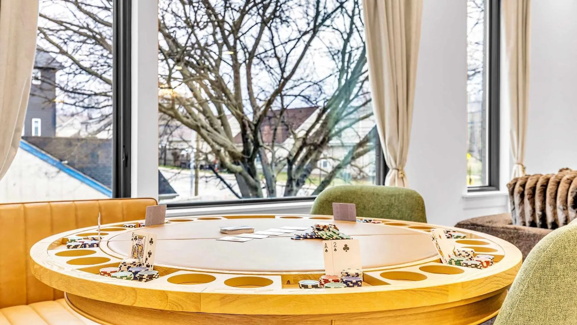 Luxury Hot Tub & Rooftop Deck Downtown Nashville